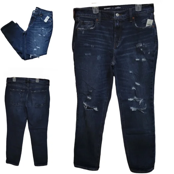 Old Navy Mid-Rise Boyfriend Jeans - Picture 8 of 9